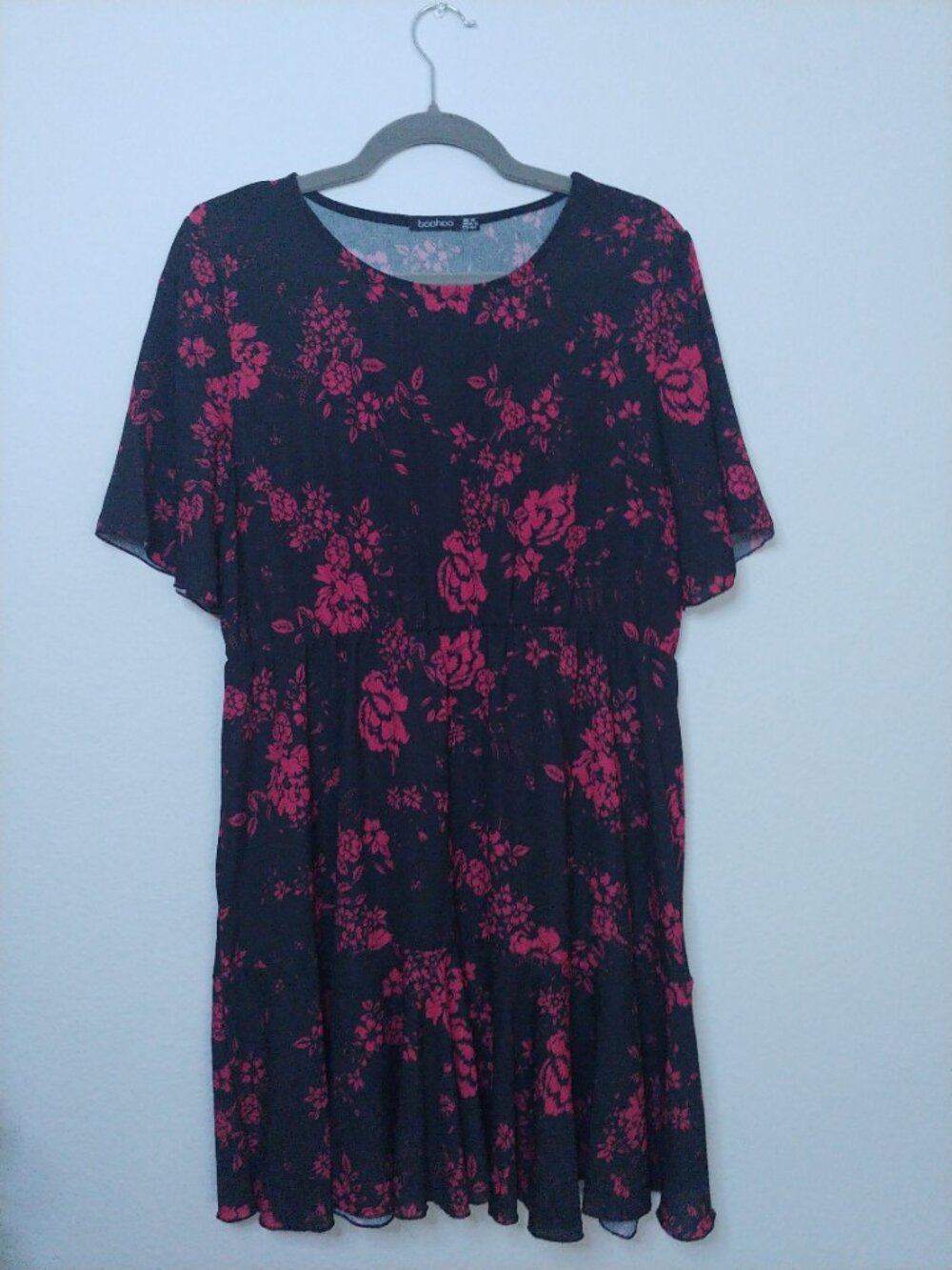 Boohoo Black and Red Floral Tiered Smock Dress